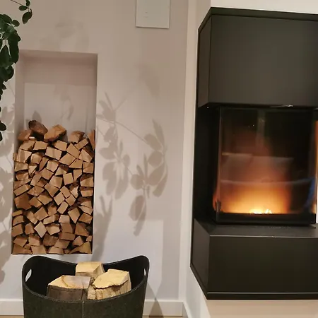 Bohnapartments Luxury Berlin - 210qm - Wintergarten - Kamin - 4 Kostenlose Parkplaetze - 6 Schlafzimmer - Neubau - Luxusausstattung Вилла