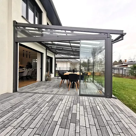 Bohnapartments Luxury Berlin - 210qm - Wintergarten - Kamin - 4 Kostenlose Parkplaetze - 6 Schlafzimmer - Neubau - Luxusausstattung * Birkenwerder