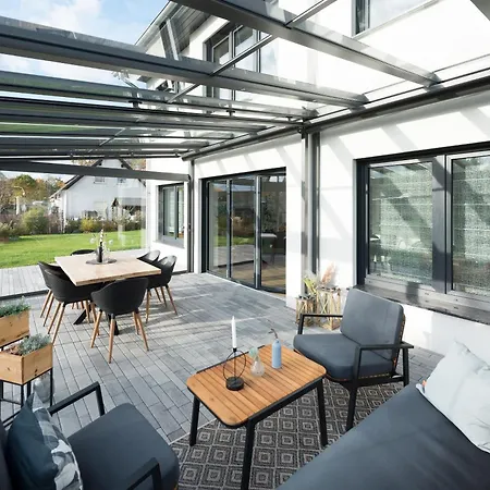 Bohnapartments Luxury Berlin - 210qm - Wintergarten - Kamin - 4 Kostenlose Parkplaetze - 6 Schlafzimmer - Neubau - Luxusausstattung Вилла