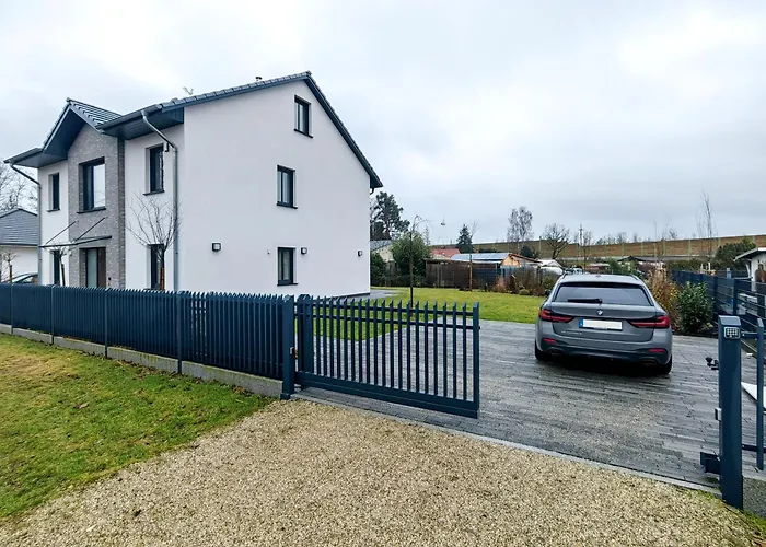 ヴィラ Bohnapartments Luxury Berlin - 210qm - Wintergarten - Kamin - 4 Kostenlose Parkplaetze - 6 Schlafzimmer - Neubau - Luxusausstattung ビルケンヴェルダー