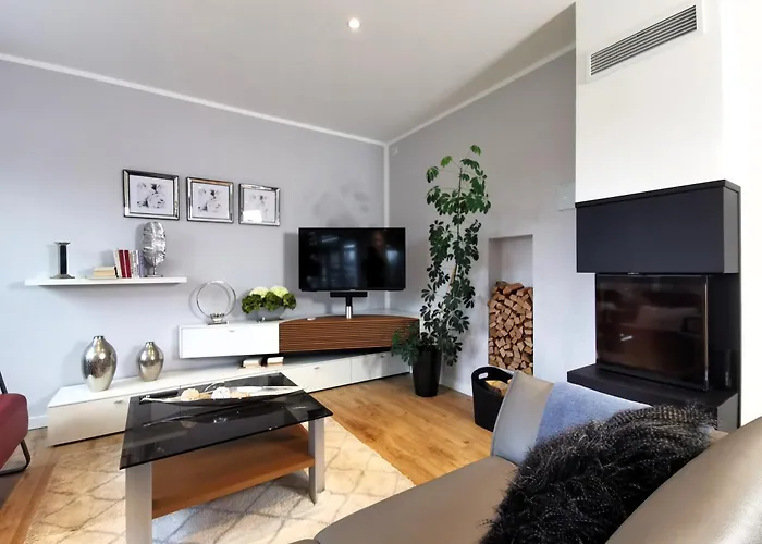 Bohnapartments Luxury Berlin - 210qm - Wintergarten - Kamin - 4 Kostenlose Parkplaetze - 6 Schlafzimmer - Neubau - Luxusausstattung ヴィラ