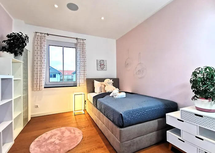 Bohnapartments Luxury Berlin - 210qm - Wintergarten - Kamin - 4 Kostenlose Parkplaetze - 6 Schlafzimmer - Neubau - Luxusausstattung ビルケンヴェルダー