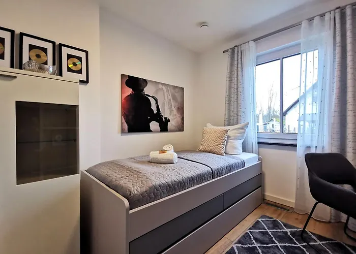 Bohnapartments Luxury Berlin - 210qm - Wintergarten - Kamin - 4 Kostenlose Parkplaetze - 6 Schlafzimmer - Neubau - Luxusausstattung ヴィラ