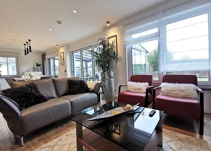 Bohnapartments Luxury Berlin - 210qm - Wintergarten - Kamin - 4 Kostenlose Parkplaetze - 6 Schlafzimmer - Neubau - Luxusausstattung * ビルケンヴェルダー