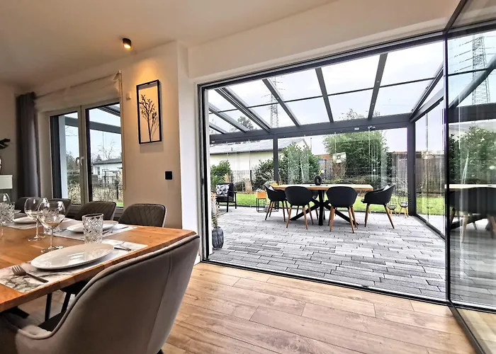 Bohnapartments Luxury Berlin - 210qm - Wintergarten - Kamin - 4 Kostenlose Parkplaetze - 6 Schlafzimmer - Neubau - Luxusausstattung ヴィラ ビルケンヴェルダー