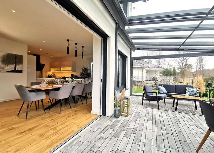 Bohnapartments Luxury Berlin - 210qm - Wintergarten - Kamin - 4 Kostenlose Parkplaetze - 6 Schlafzimmer - Neubau - Luxusausstattung ヴィラ *