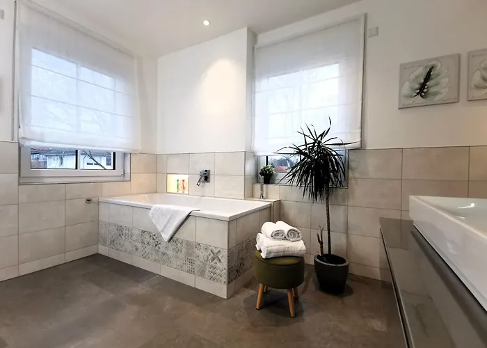 ヴィラ Bohnapartments Luxury Berlin - 210qm - Wintergarten - Kamin - 4 Kostenlose Parkplaetze - 6 Schlafzimmer - Neubau - Luxusausstattung *