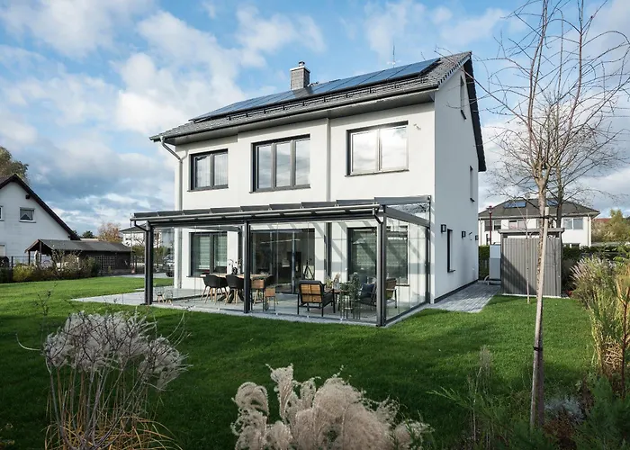 ヴィラ Bohnapartments Luxury Berlin - 210qm - Wintergarten - Kamin - 4 Kostenlose Parkplaetze - 6 Schlafzimmer - Neubau - Luxusausstattung *